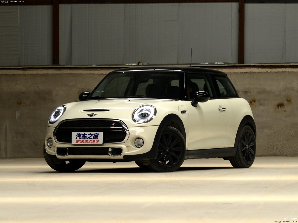 {娛樂城}(宾利迷你mini女款图片及价格绿色)